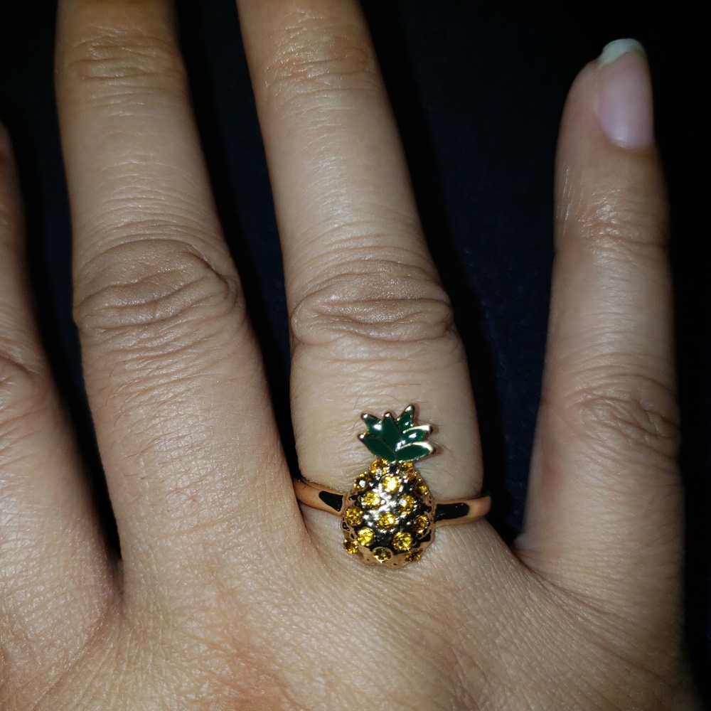 ❤5 for $25 New Avon Size 8 Pineapple Ring